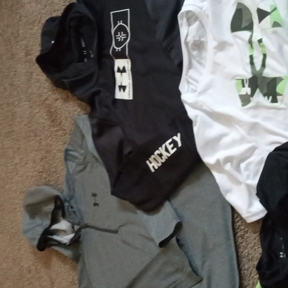 👕Under Armour Bundle - Picture 3 of 6